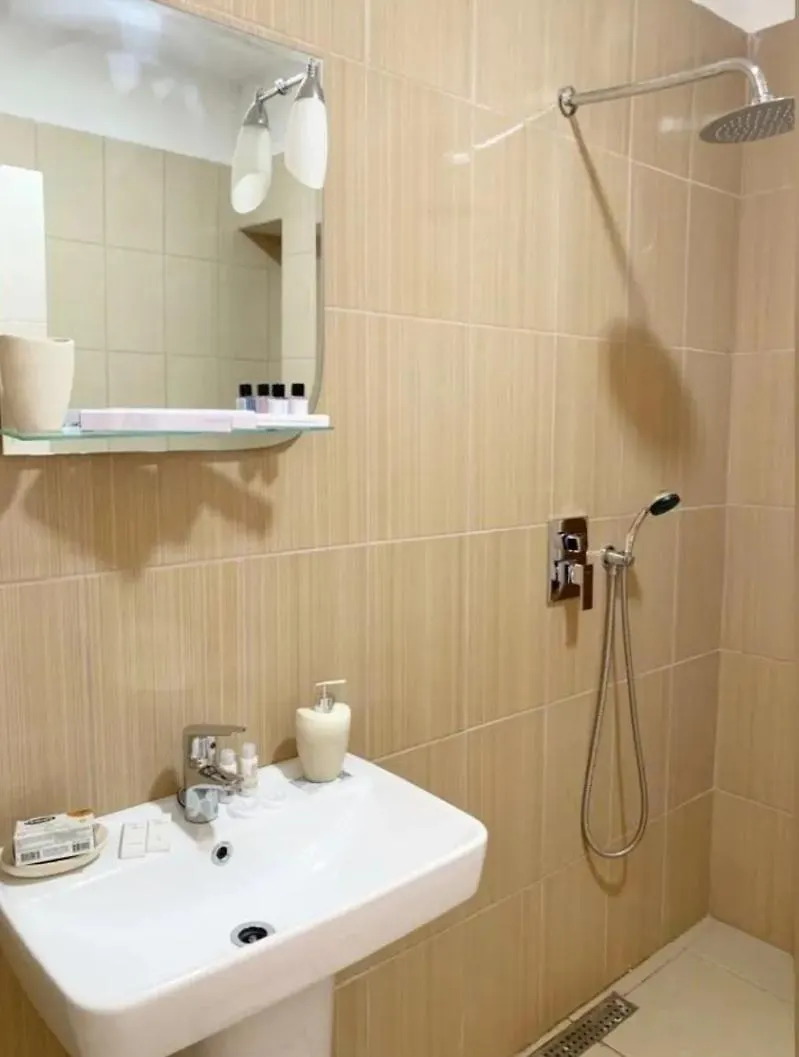 Beautiful And Lovely Apartment Tirana